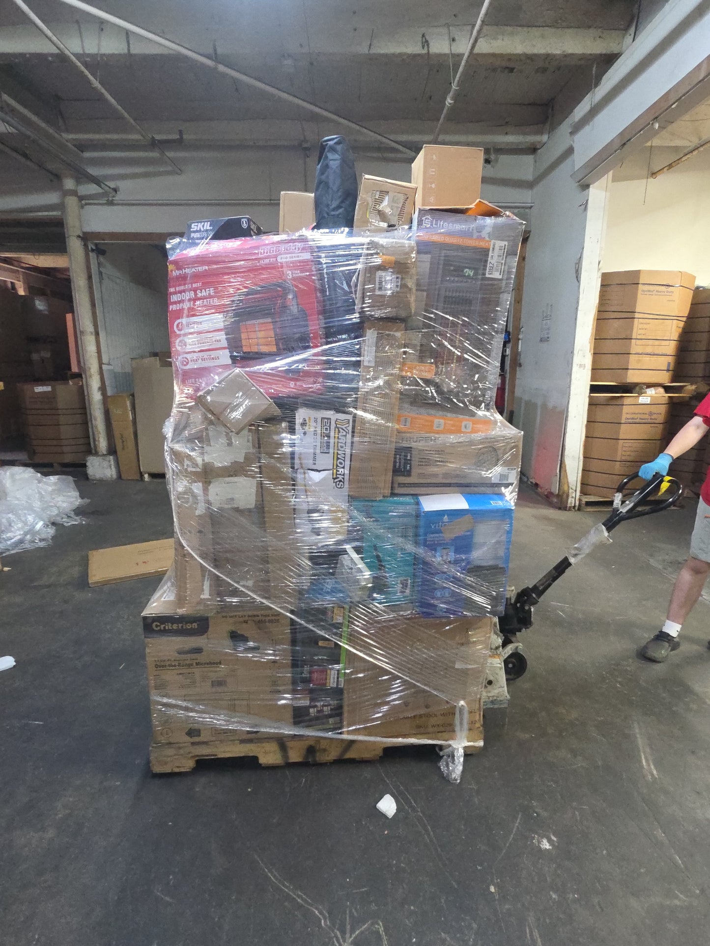 Mixed Retailer With Tools Pallets