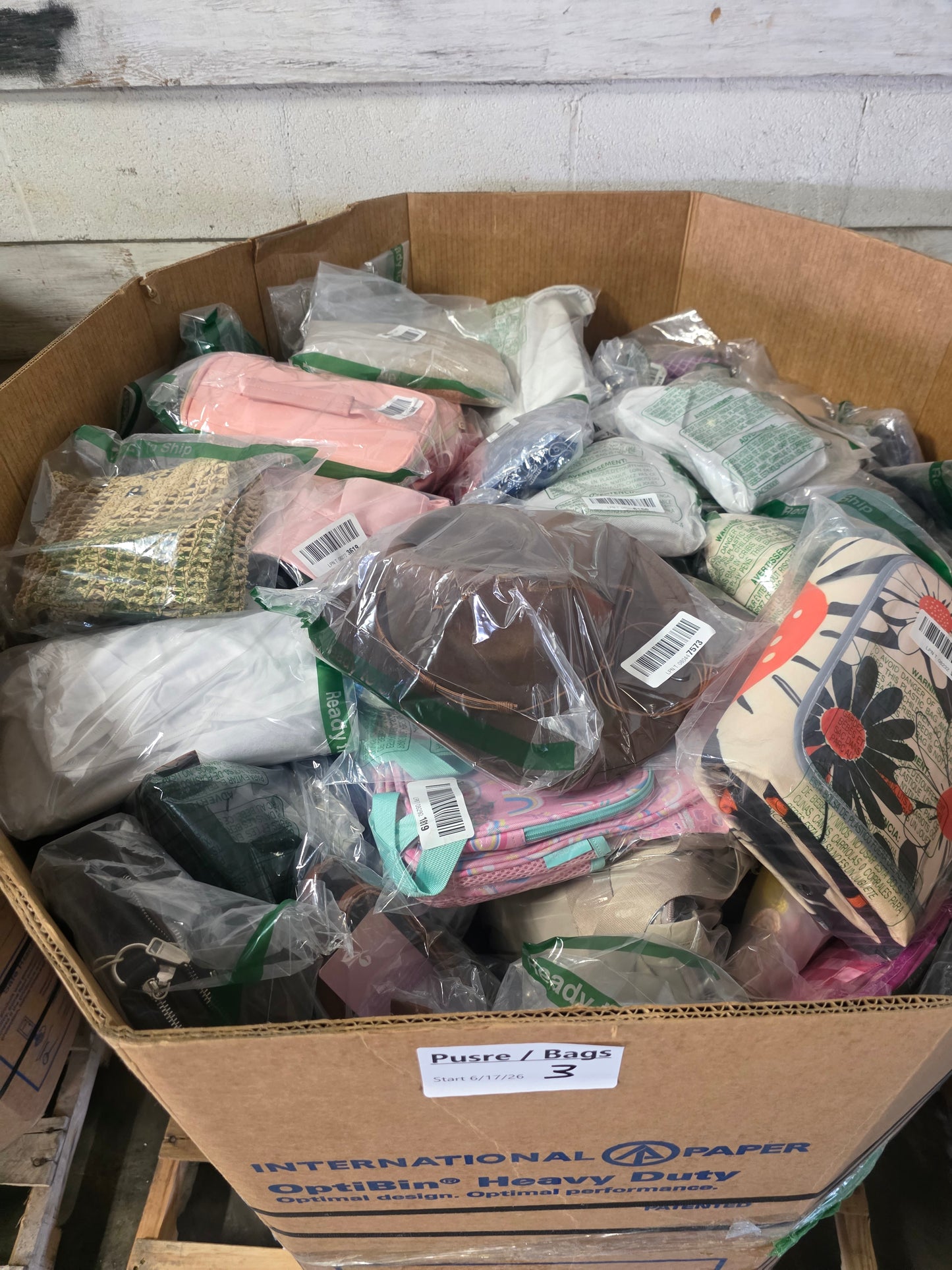 AMZ Purse & Bag Pallets