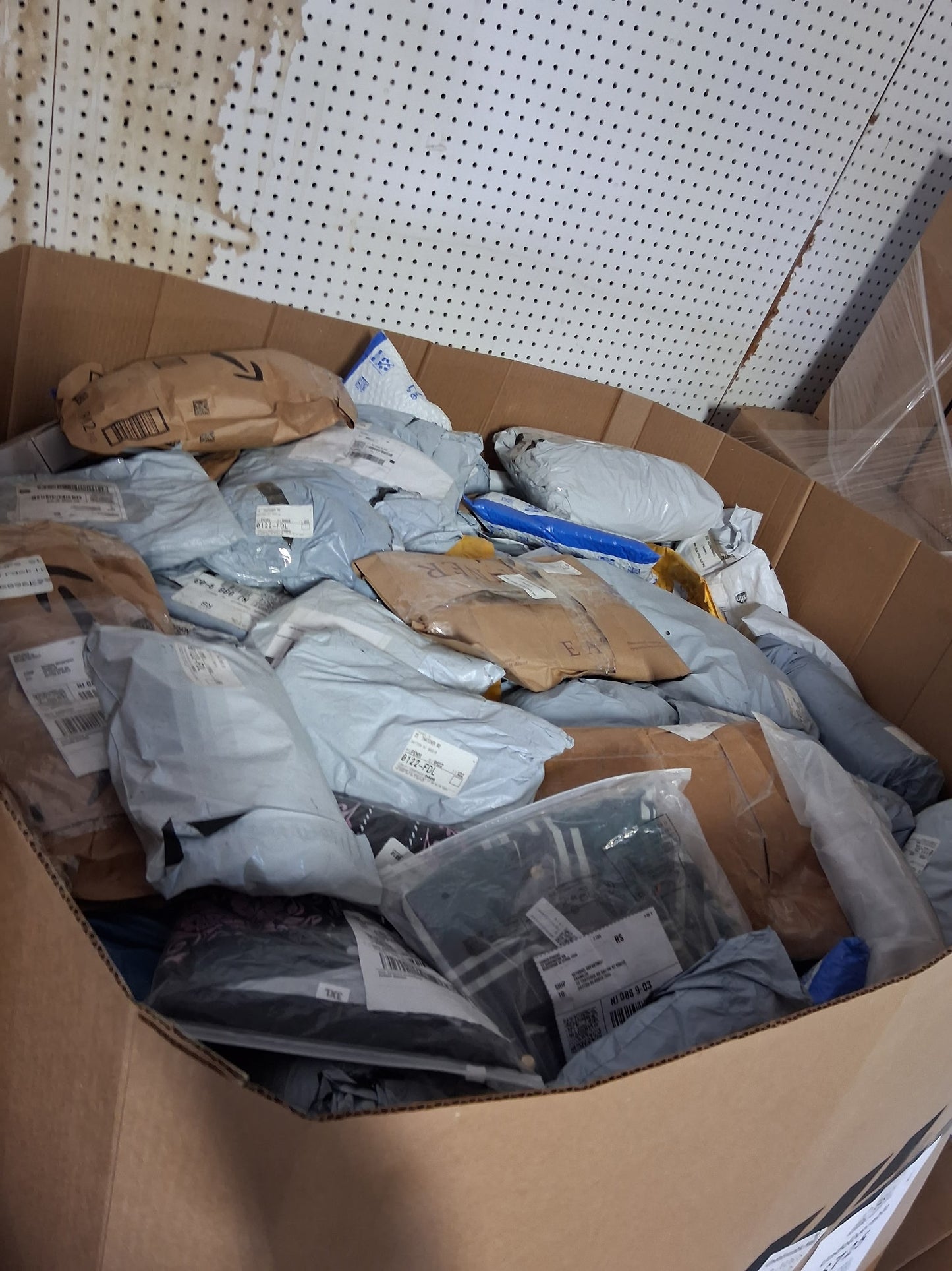 Return Mail Mixed Item Mystery package Pallets