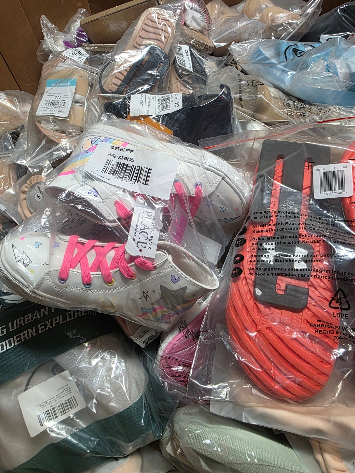 Bagged Shoe Pallets
