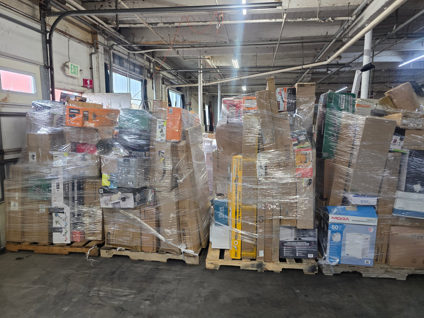 Mixed Retailer With Tools Pallets