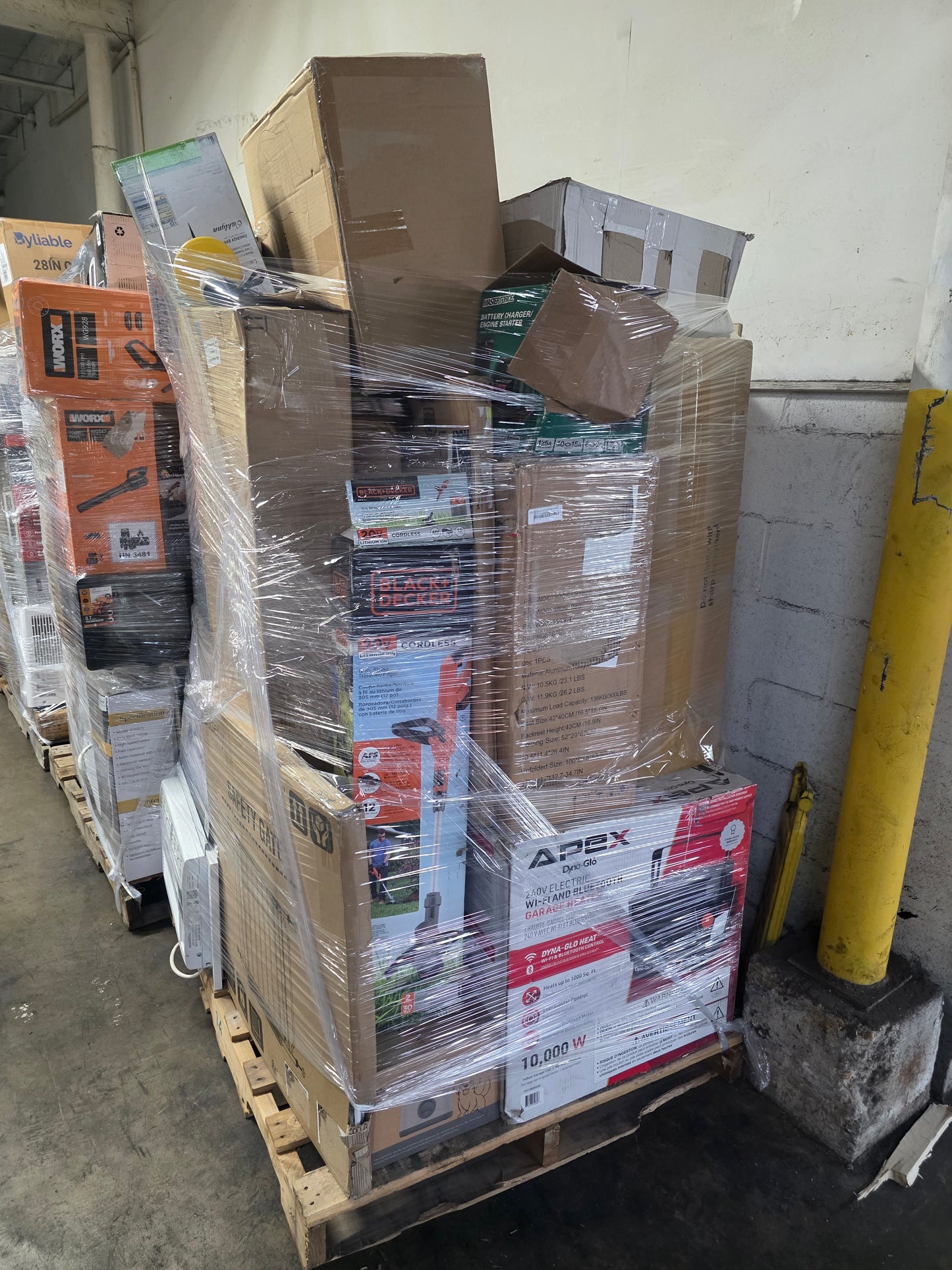 Mixed Retailer With Tools Pallets