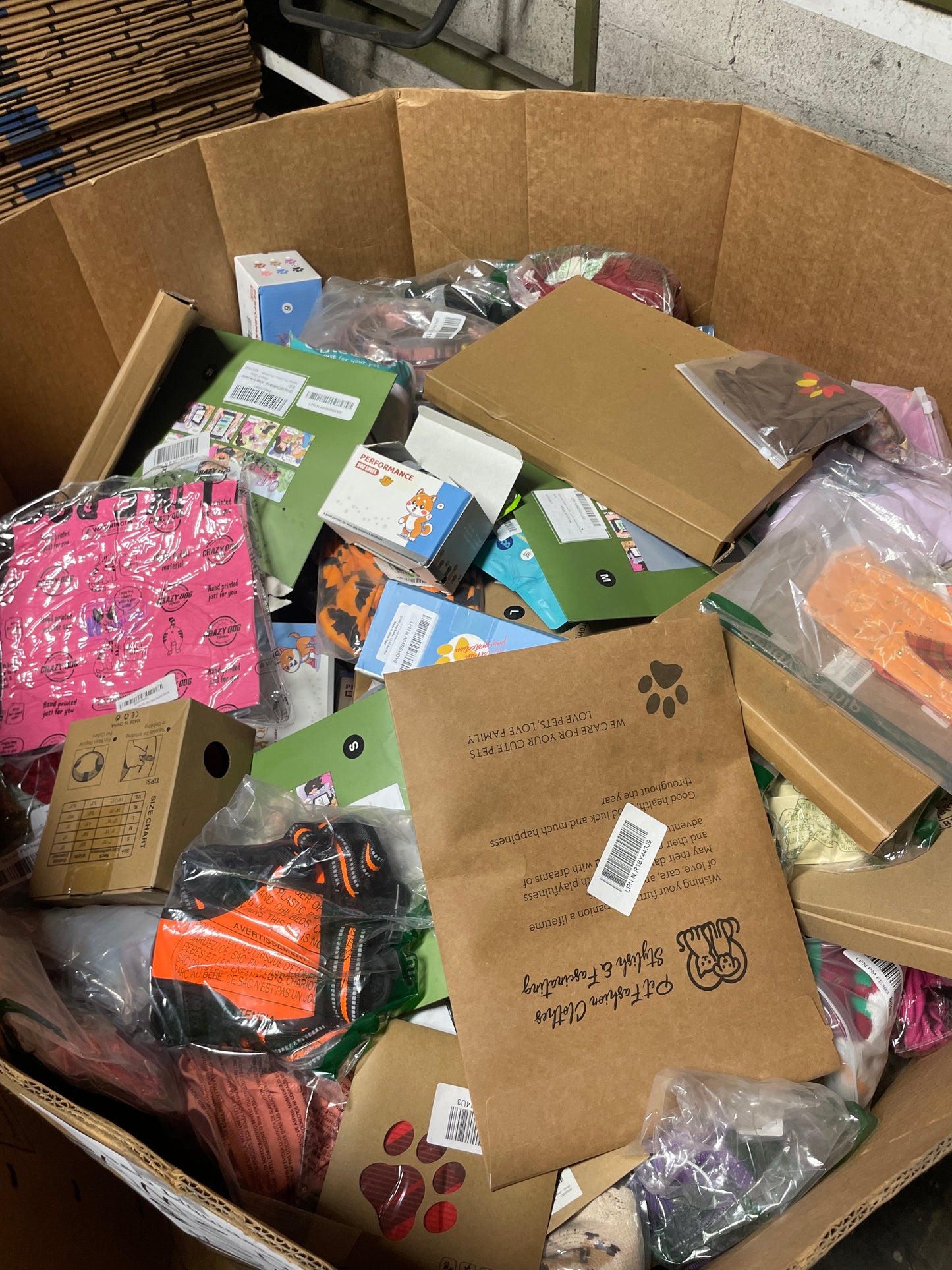 AMZ Mixed Pet Supplies Pallet