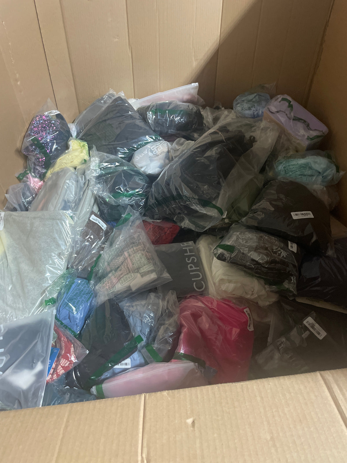 Raw Mixed Apparel and Accessories - 525 Pieces